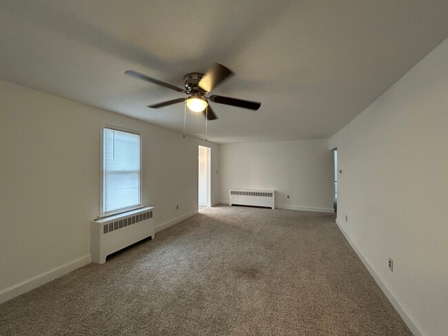 Building Photo - 177 Maple Ave