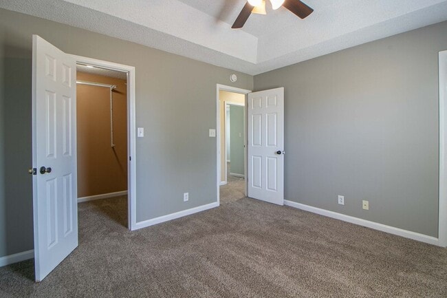 Building Photo - 207 Ruf Dr