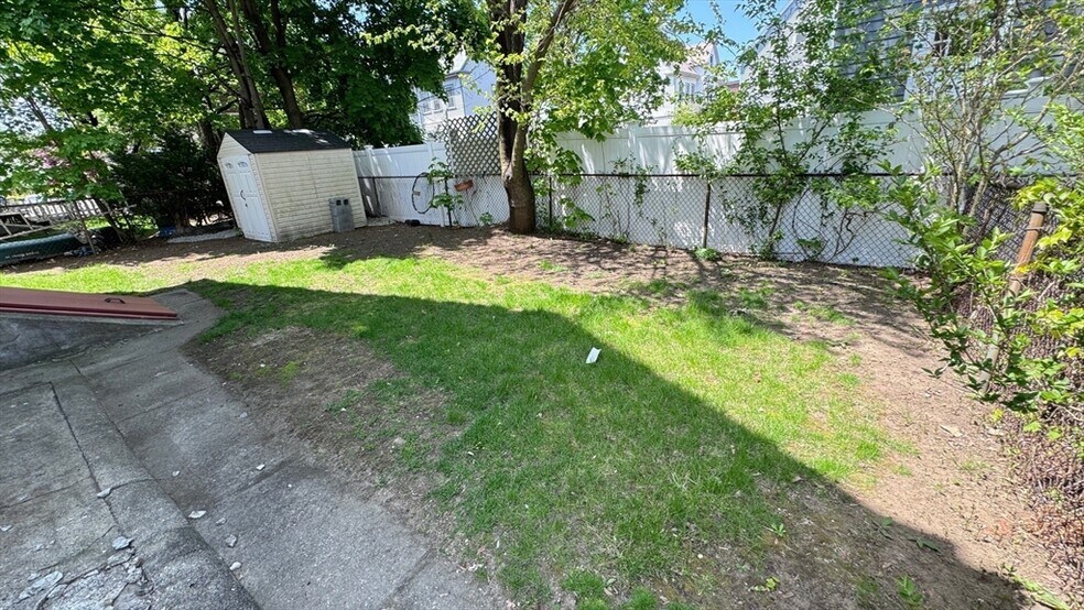 Primary Photo - 76 Antwerp St