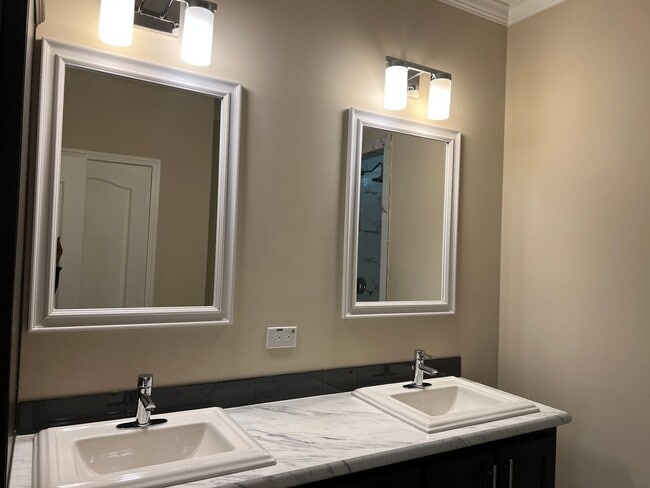 Building Photo - Charming Country Three-Bedroom Two-Bathroo...