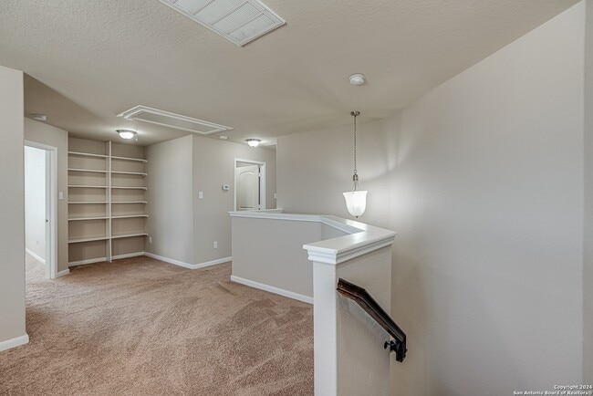 Building Photo - 2307 Clover Ridge