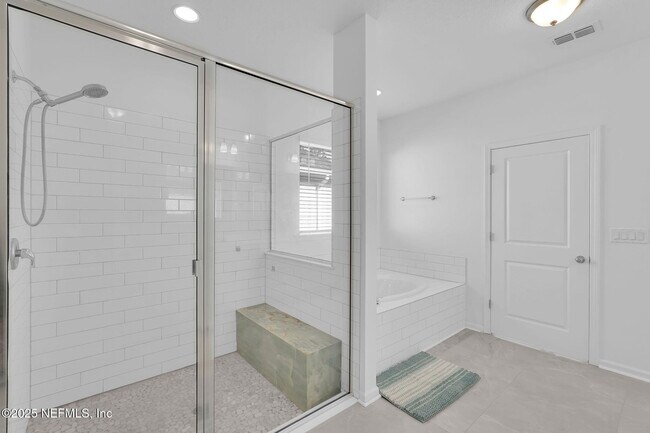 Building Photo - 147 Holly Forest Dr