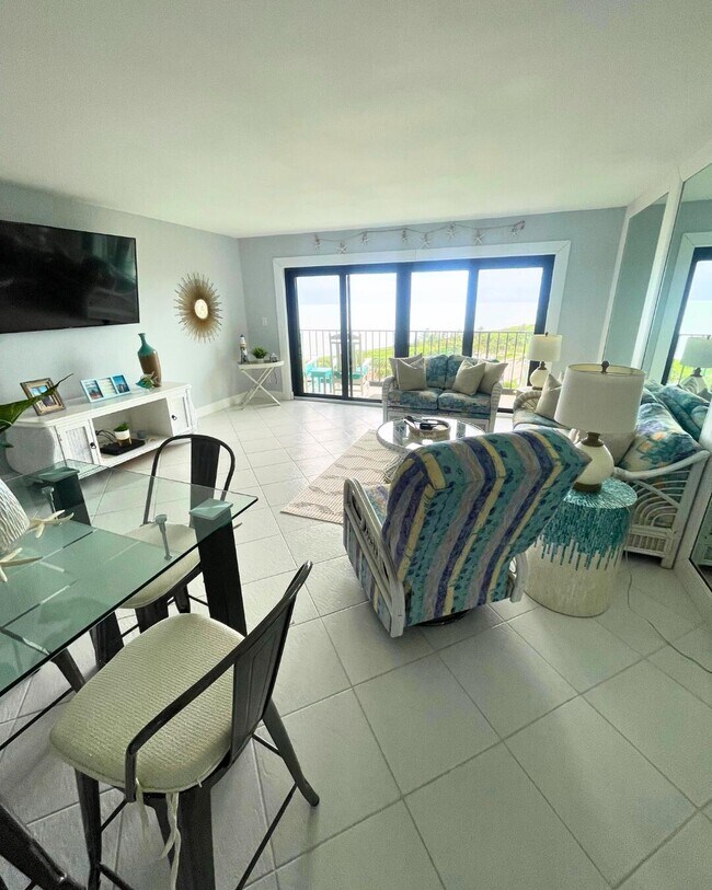 Building Photo - 801 S Ocean Dr