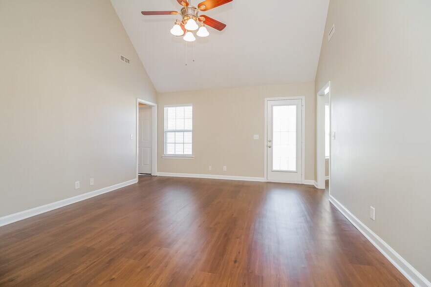 Building Photo - 4229 Nandina Ct