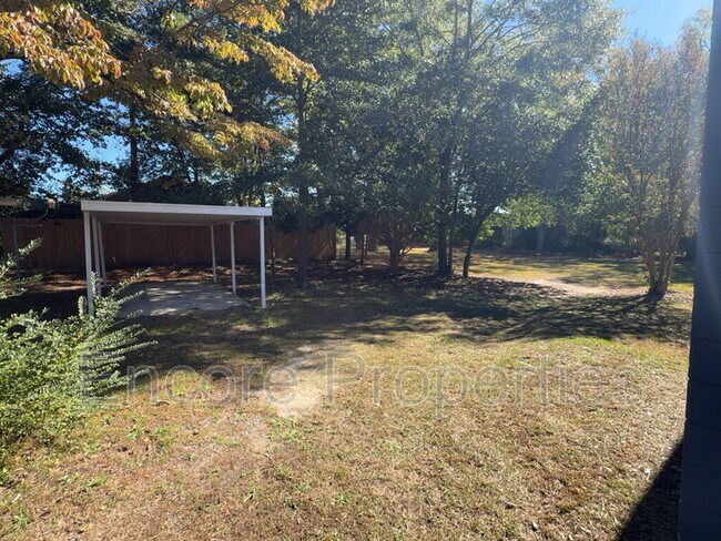Building Photo - 1614 Murchison Rd