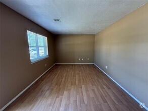 Building Photo - 408 Winding Ln