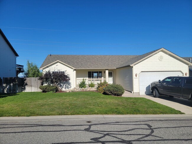 Primary Photo - 3 Bedroom Home North End Of Northwood - Gr...