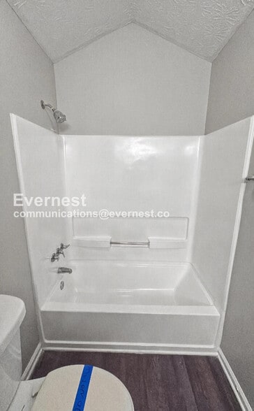 Building Photo - 1069 Estates Ct