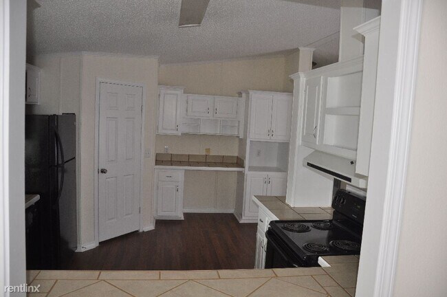 Building Photo - 3 br, 2 bath House - 14939 Angela Dr
