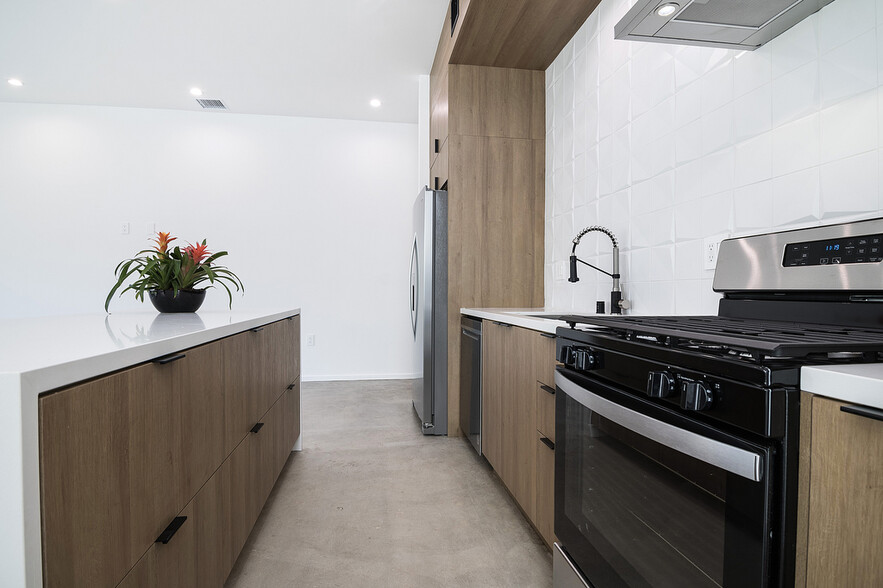 Building Photo - 4610 Franklin Ave