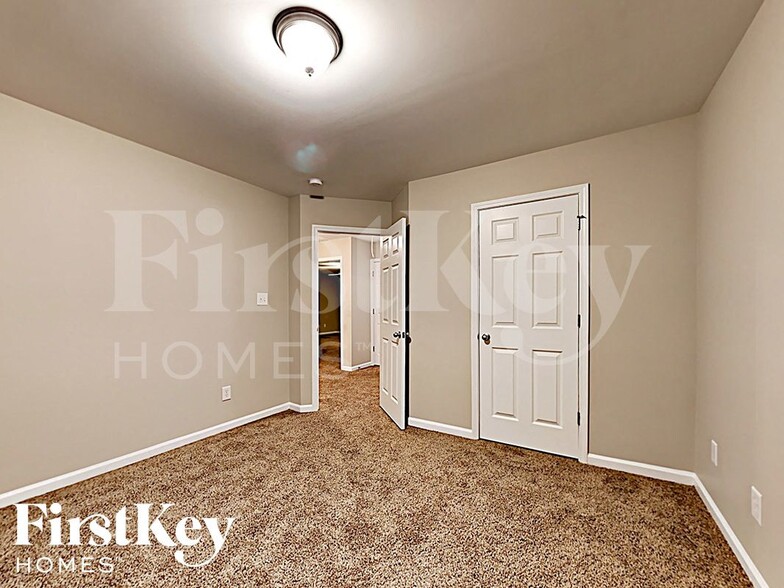 Building Photo - 5410 Fulton Ridge Dr