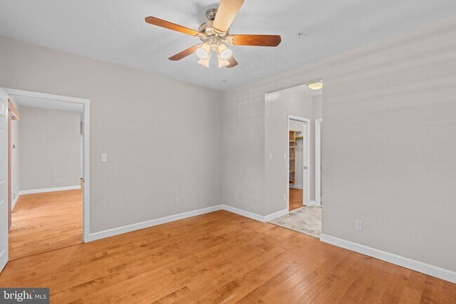 Building Photo - 1701 Lake Shore Crest Dr