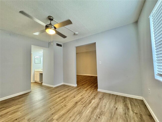 Building Photo - 551 Flemming Way