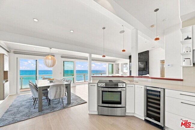 Building Photo - 24742 Malibu Rd