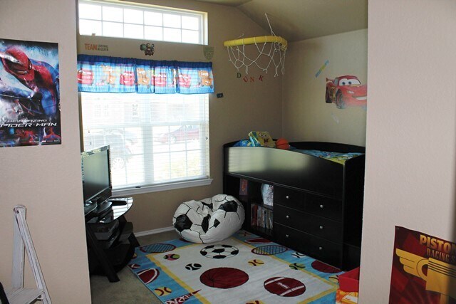 Building Photo - 2102 Golden Eagle Dr