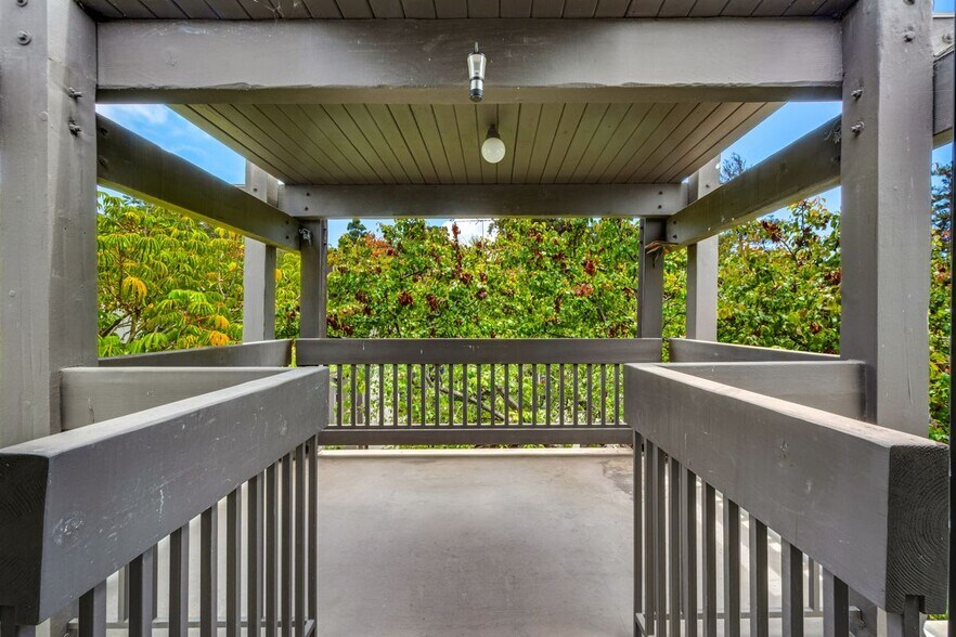 Building Photo - 7742 Redlands St