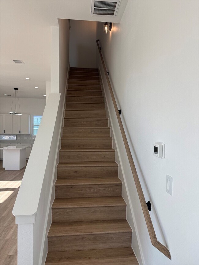 Building Photo - 6350 Culberson St