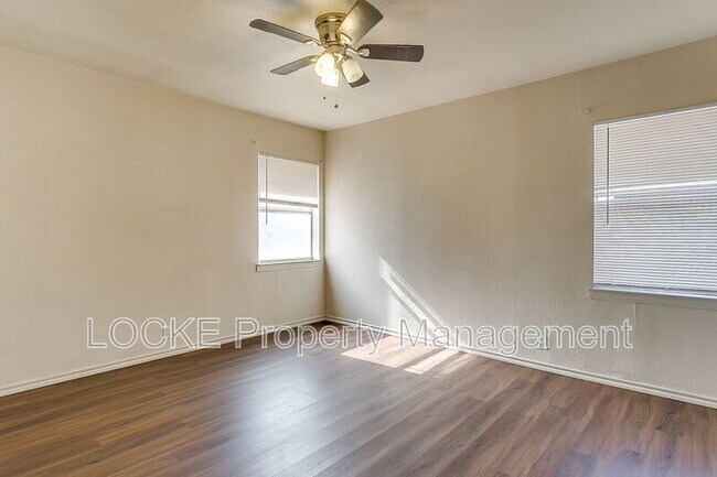 Building Photo - 3417 S University Dr