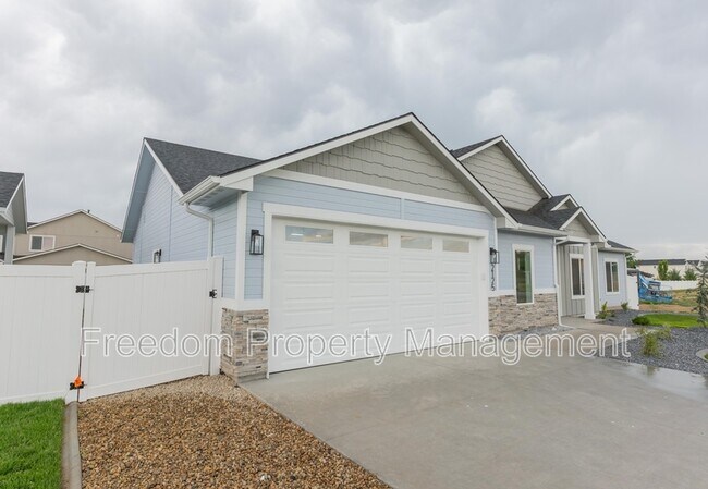 Building Photo - 2125 Oxon St