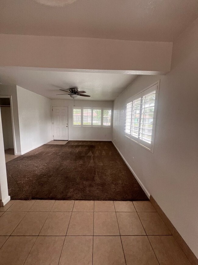 Building Photo - Super cute 2 bedroom condo