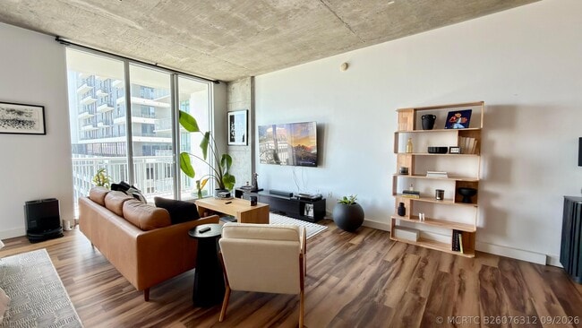 Building Photo - 300 S Australian Ave
