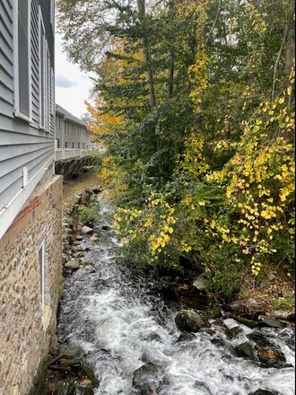 Building Photo - 28 Armstrong Rd