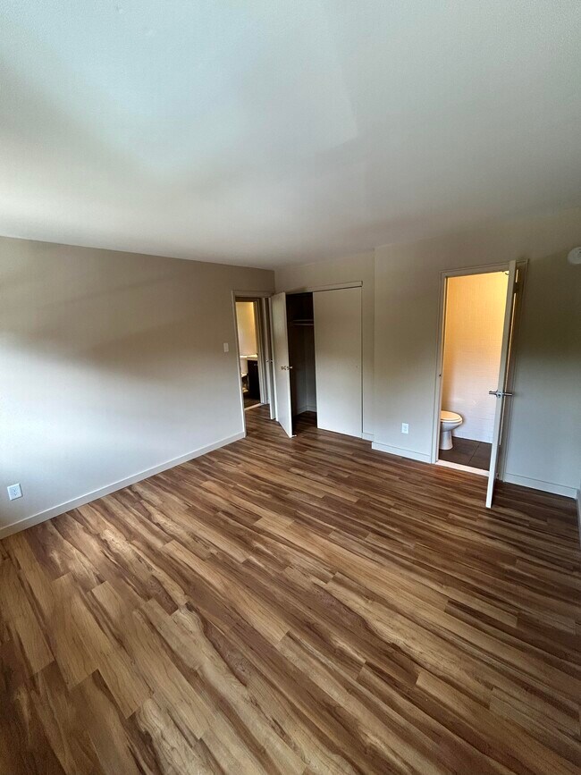 Building Photo - Tremaine Place