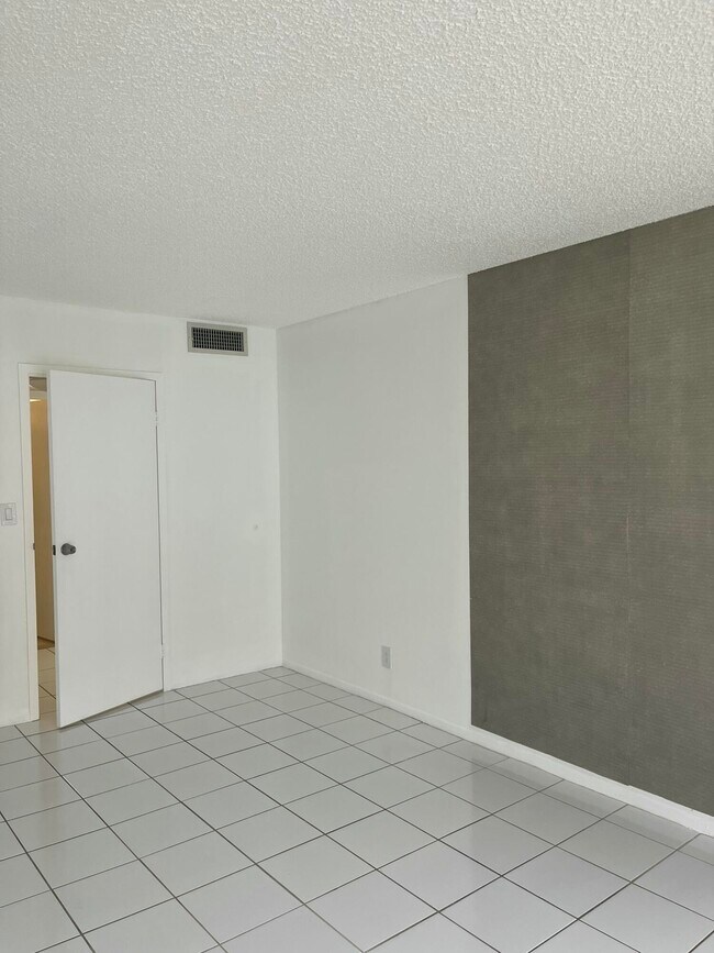 Building Photo - 801 Three Islands Boulevard