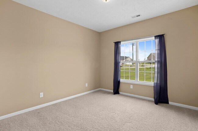 Building Photo - 215 Classy Ct