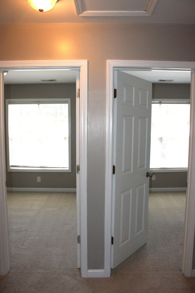 Building Photo - Modern Townhome in Havelock