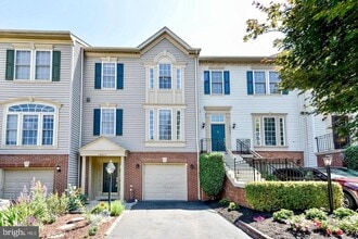 Building Photo - 14422 Fowlers Mill Dr