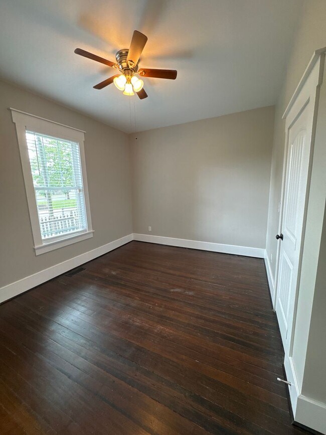 Building Photo - Renovated 3BR/2BA Home in Cleveland Park – Minutes to Downtown Nashville!