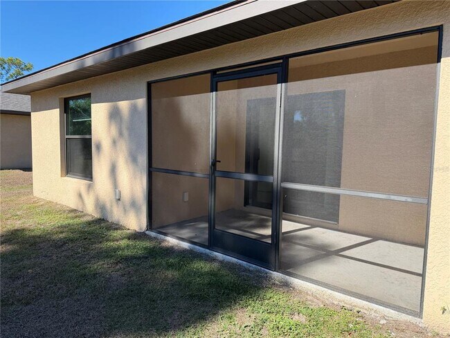 Building Photo - 17097 Thompson Ave