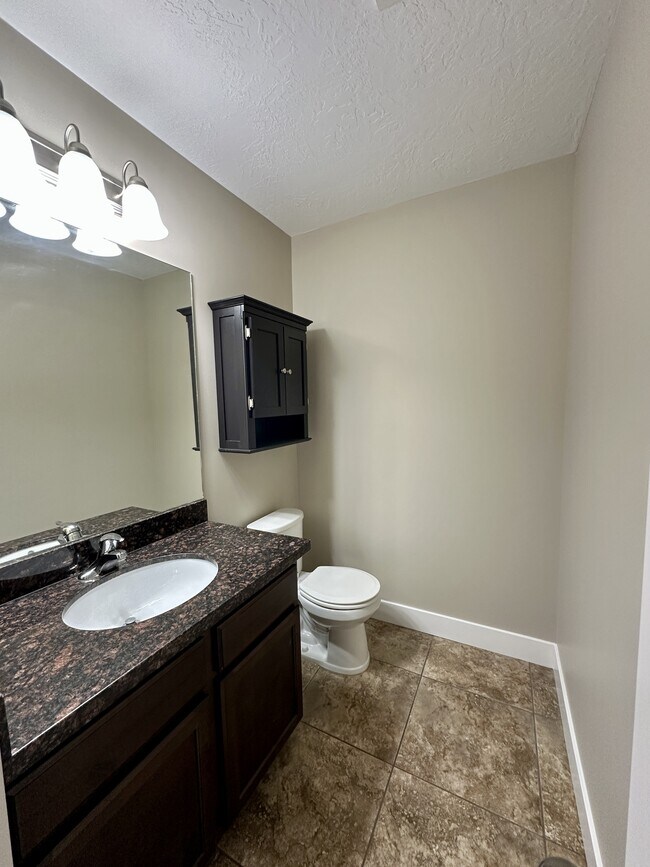 Building Photo - 1748 Winford Dr