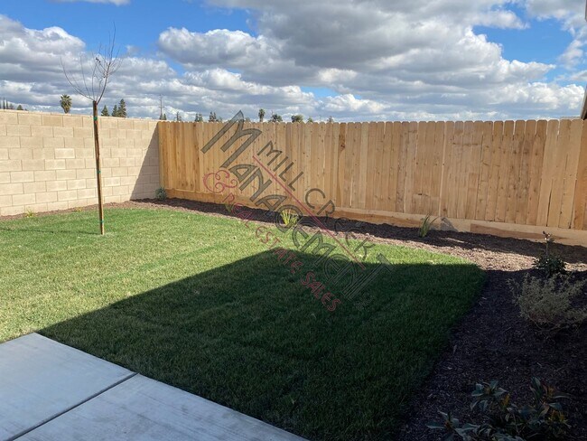 Building Photo - Beautiful home in Cameron Court community