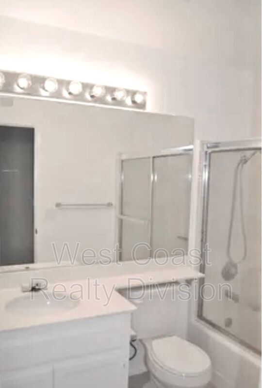 Building Photo - 27573 Dandelion Ct