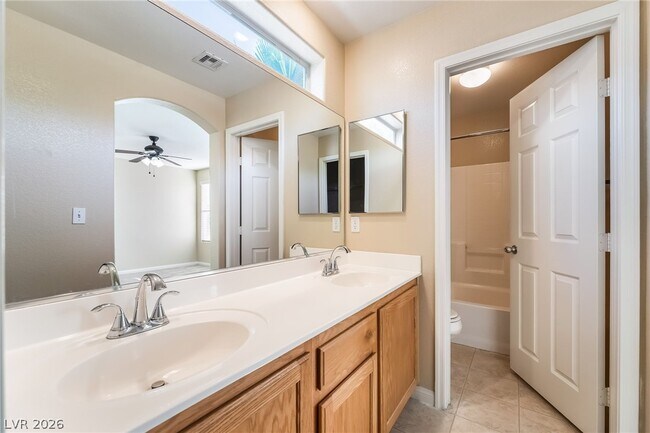 Building Photo - 1160 Blue Magenta Ave