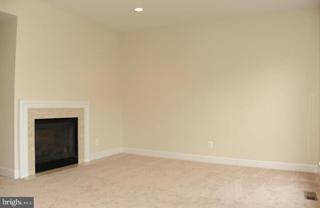 Building Photo - 2492 Terra Cotta Cir