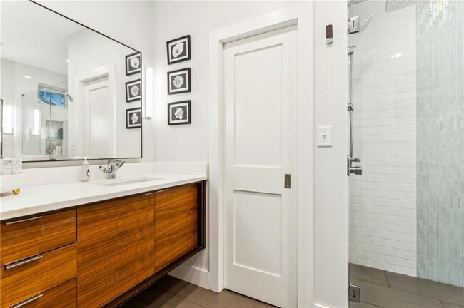 Building Photo - 901 Adair Ave NE