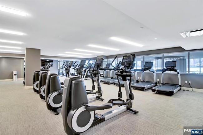 Building Photo - 9 Ave at Port Imperial