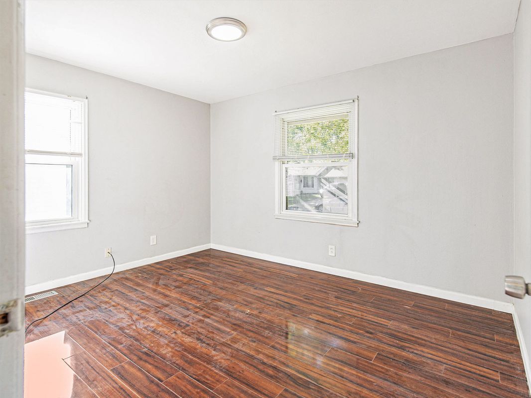 Building Photo - 215 Midlothian Rd