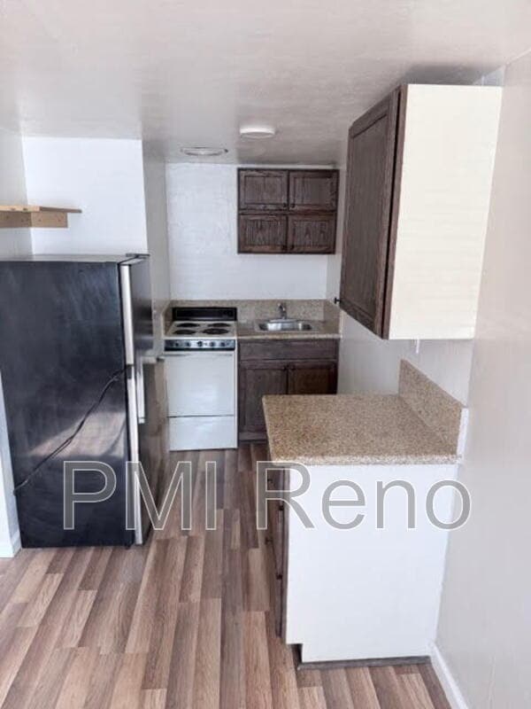 Building Photo - 1950 A St