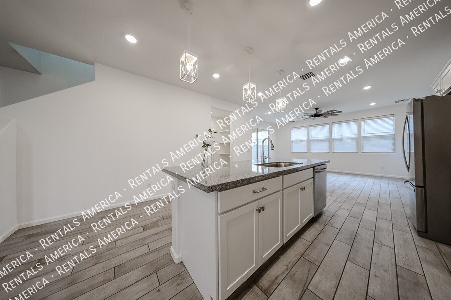 Building Photo - 1857 W 22nd Ave