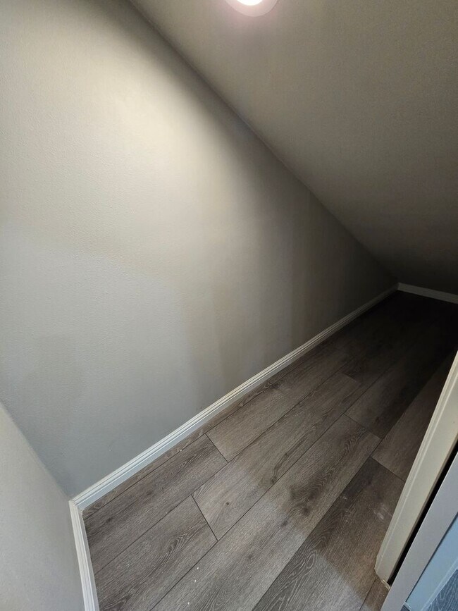 Building Photo - Fantastic 2 Bed, 2.5 Bath ADU unit in Sunn...
