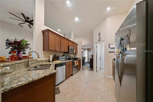 Building Photo - 6518 Crescent Loop