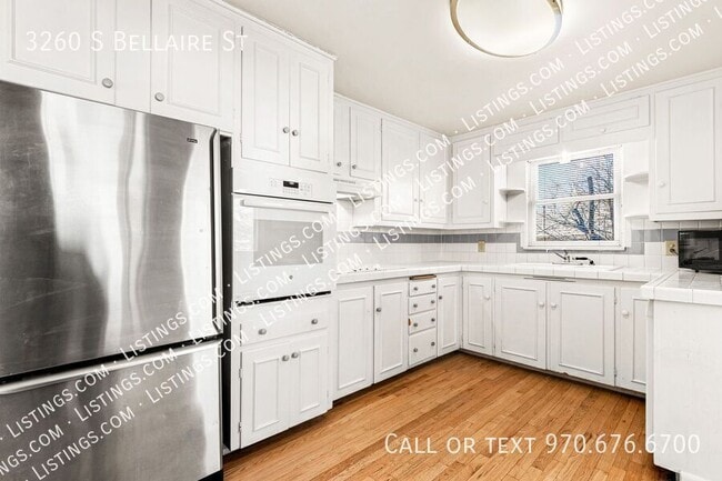 Building Photo - 3260 S Bellaire St