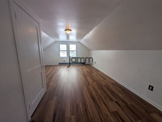 Building Photo - 10711 Joan Ave