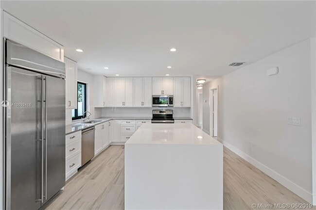 Primary Photo - 2539 Wabash Dr