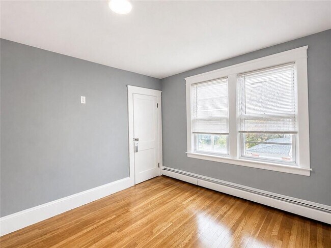 Building Photo - 1003 Atwells Ave