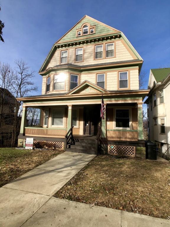 Building Photo - 919 Clay Ave